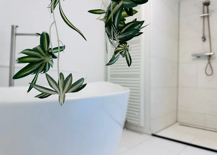 Gilly's Gallery Apartment